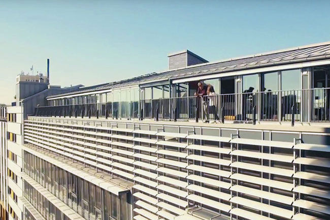 Die Hochschule Macromedia ist durch die Lehre aktiv an der Gestaltung des digitalen Wandels beteiligt